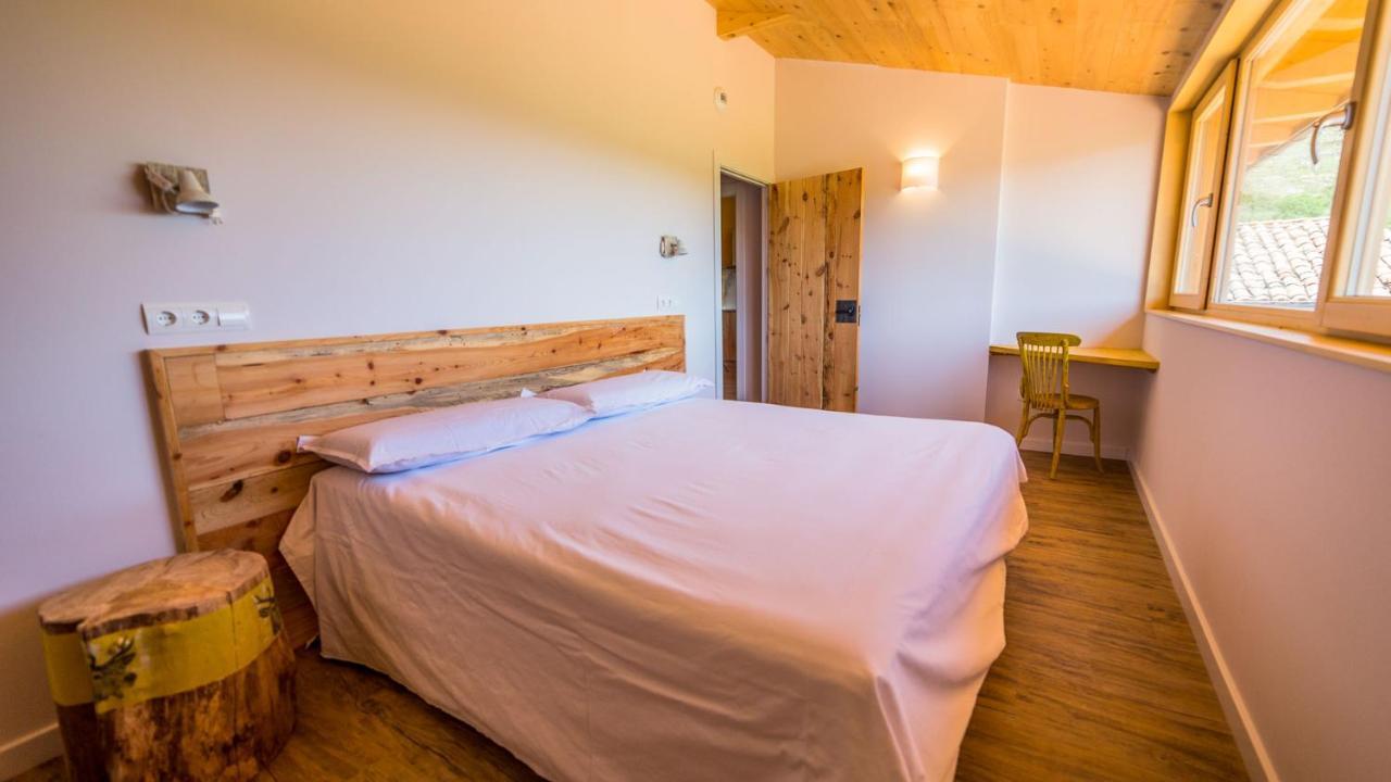 Eco-Apartaments Cal Rossa De Taus Exterior foto